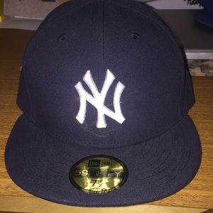 New Era Yankee Classic Fitted Cap.